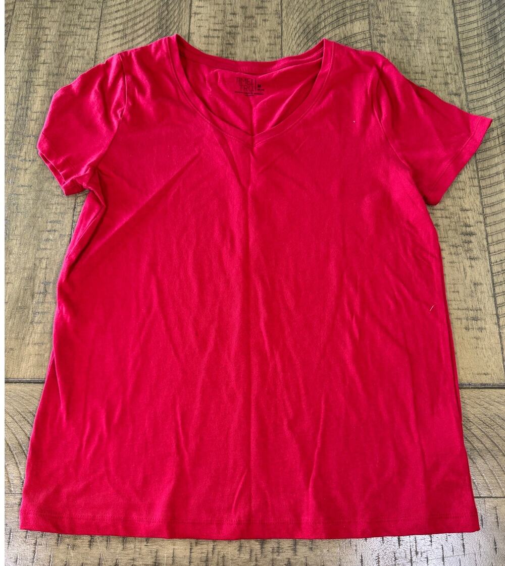 Time and Tru Red V-Neck T Shirt Women’s M 100% Cotton Casual Basic